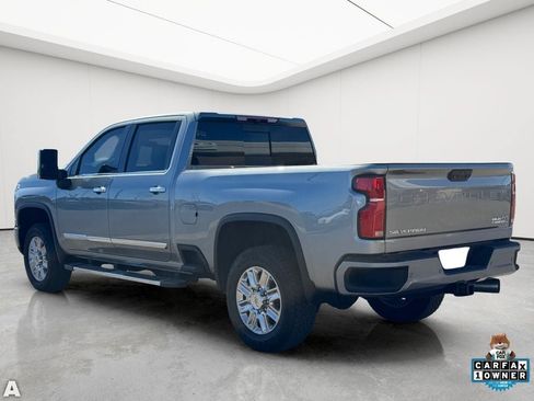 Used 2025 Chevrolet Silverado 3500 High Country AWD/4WD image 4