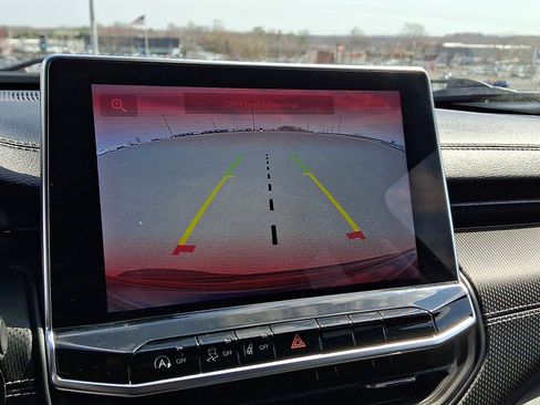 Certified 2022 Jeep Compass Latitude FWD image 18