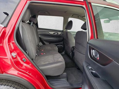 Used 2016 Nissan Rogue SV AWD/4WD image 11