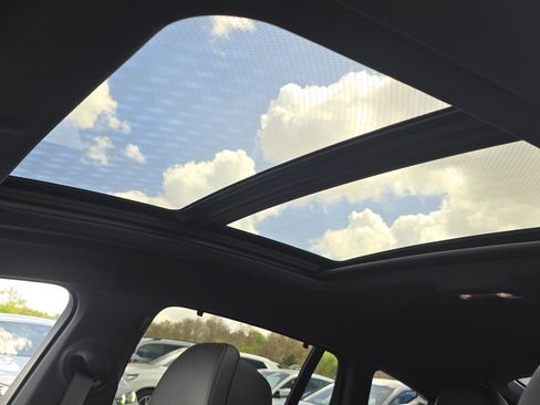 New 2026 BMW X6 xDrive40i w/ Executive Package image 46