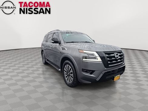 Used 2021 Nissan Armada SL image 2