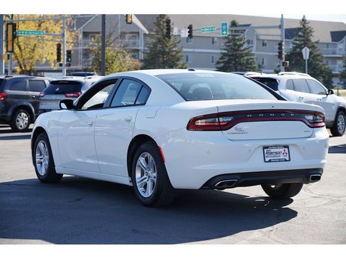 Used 2018 Dodge Charger SXT image 5