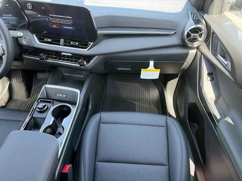New 2026 Chevrolet Equinox LT FWD image 13