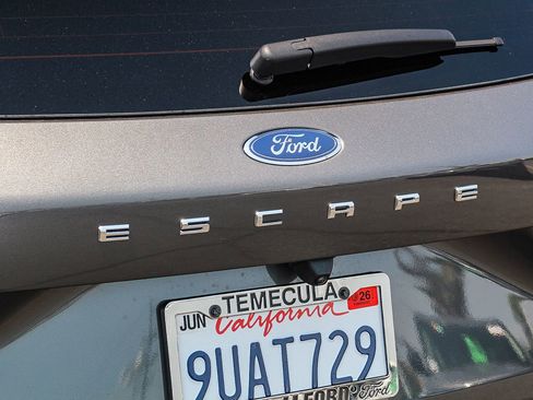 Used 2025 Ford Escape ST-Line w/ Equipment Group 301A image 10