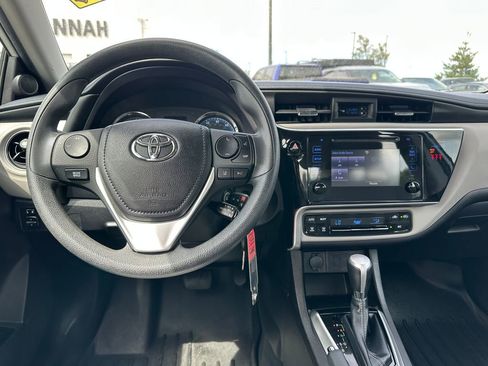 Used 2019 Toyota Corolla LE FWD image 15