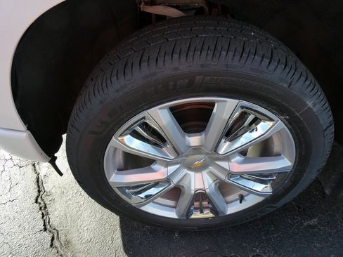 Used 2022 Chevrolet Silverado 1500 High Country w/ Technology Package image 11