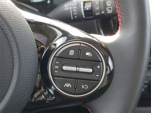 Certified 2025 Kia Soul GT-Line image 22