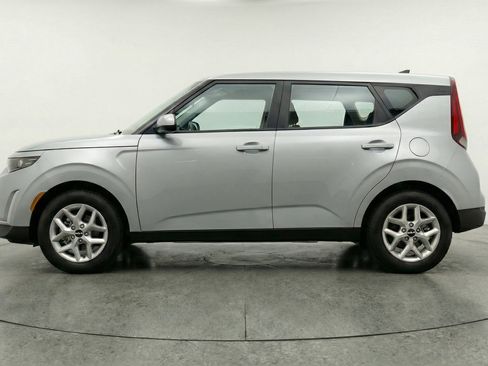 Used 2025 Kia Soul FWD image 5