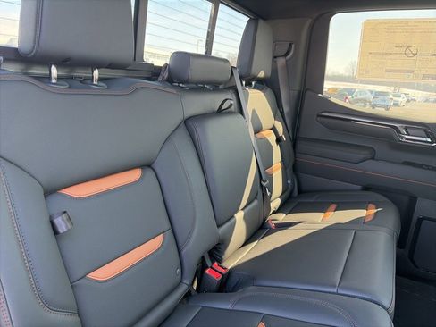 New 2026 GMC Sierra 1500 AT4 w/ AT4 Premium Package image 9