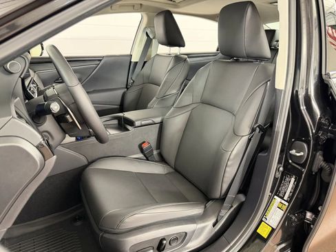 Used 2025 Lexus ES 350 w/ Technology Package FWD image 13