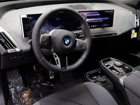 New 2026 BMW iX xDrive60 w/ M Sport Package image 6