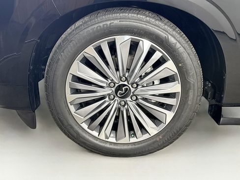 Used 2025 INFINITI QX80 Luxe image 41