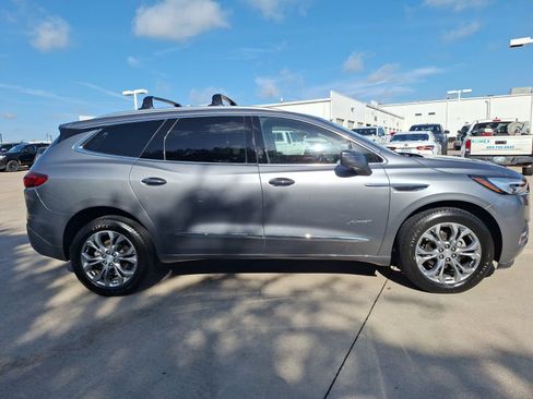 Used 2020 Buick Enclave Avenir FWD image 7