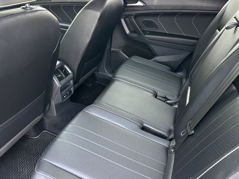 Certified 2022 Volkswagen Tiguan SE R-Line image 12