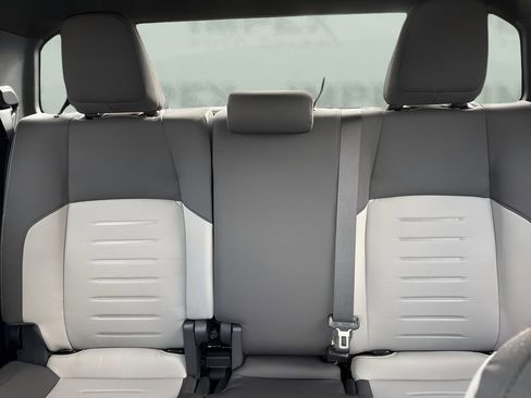 Used 2025 Toyota Tacoma TRD Sport image 11