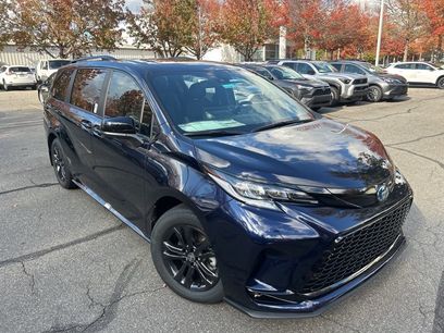 New 2025 Toyota Sienna XSE