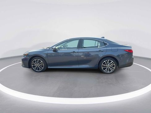 Used 2026 Toyota Camry XLE AWD/4WD image 5