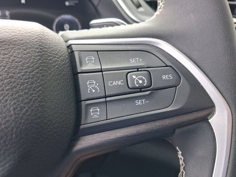 Certified 2023 Jeep Grand Cherokee Limited AWD/4WD image 22