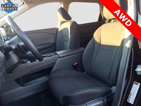 Used 2023 Nissan Rogue S image 12