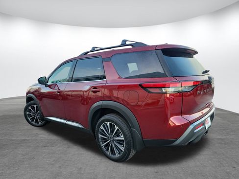 New 2026 Nissan Pathfinder Platinum image 7