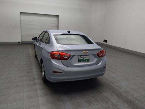 Used 2018 Chevrolet Cruze LS image 6