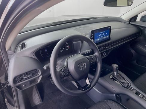 New 2026 Honda HR-V LX image 8