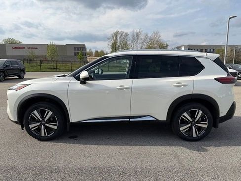 Used 2023 Nissan Rogue SL w/ SL Premium Package image 4