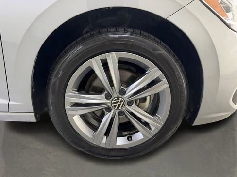 Used 2024 Volkswagen Jetta SE image 48