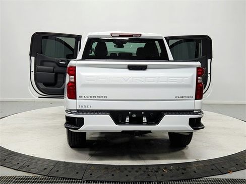 Used 2025 Chevrolet Silverado 1500 Custom image 14