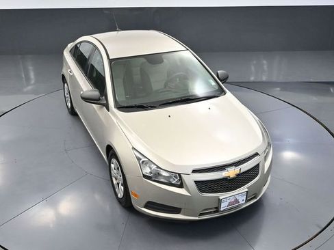 Used 2013 Chevrolet Cruze LS FWD image 50