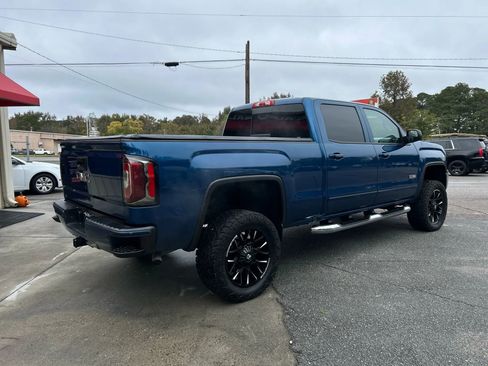 Used 2018 GMC Sierra 1500 SLT w/ All Terrain Package image 8