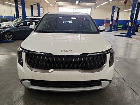 Certified 2026 Kia Carnival FWD image 5
