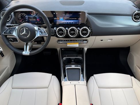 New 2026 Mercedes-Benz GLA 250 image 12