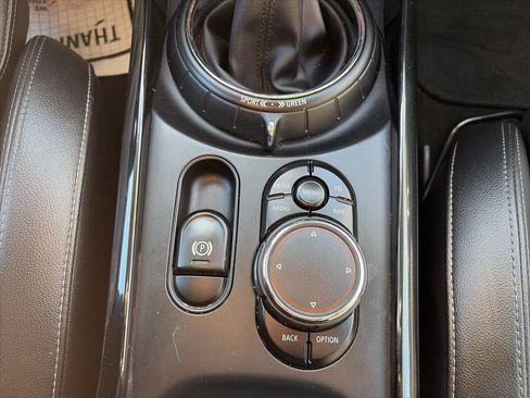 Used 2016 MINI Cooper Clubman image 26
