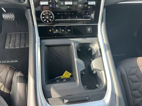 Used 2025 Nissan Armada Platinum AWD/4WD image 11