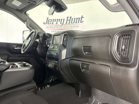 Used 2025 Chevrolet Silverado 2500 Custom image 29