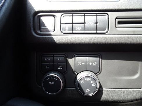 Used 2023 Chevrolet Tahoe LT w/ Luxury Package image 27