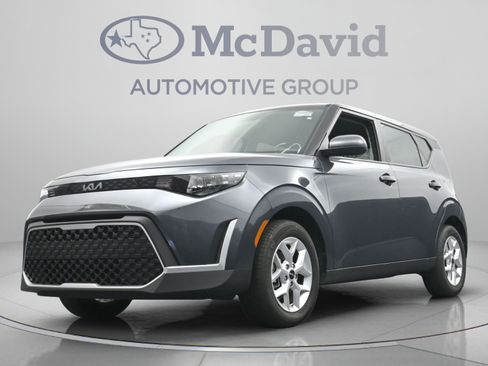 Used 2025 Kia Soul LX w/ LX Technology Package FWD image 26