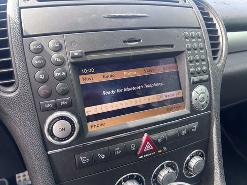 Used 2011 Mercedes-Benz SLK 300 image 21