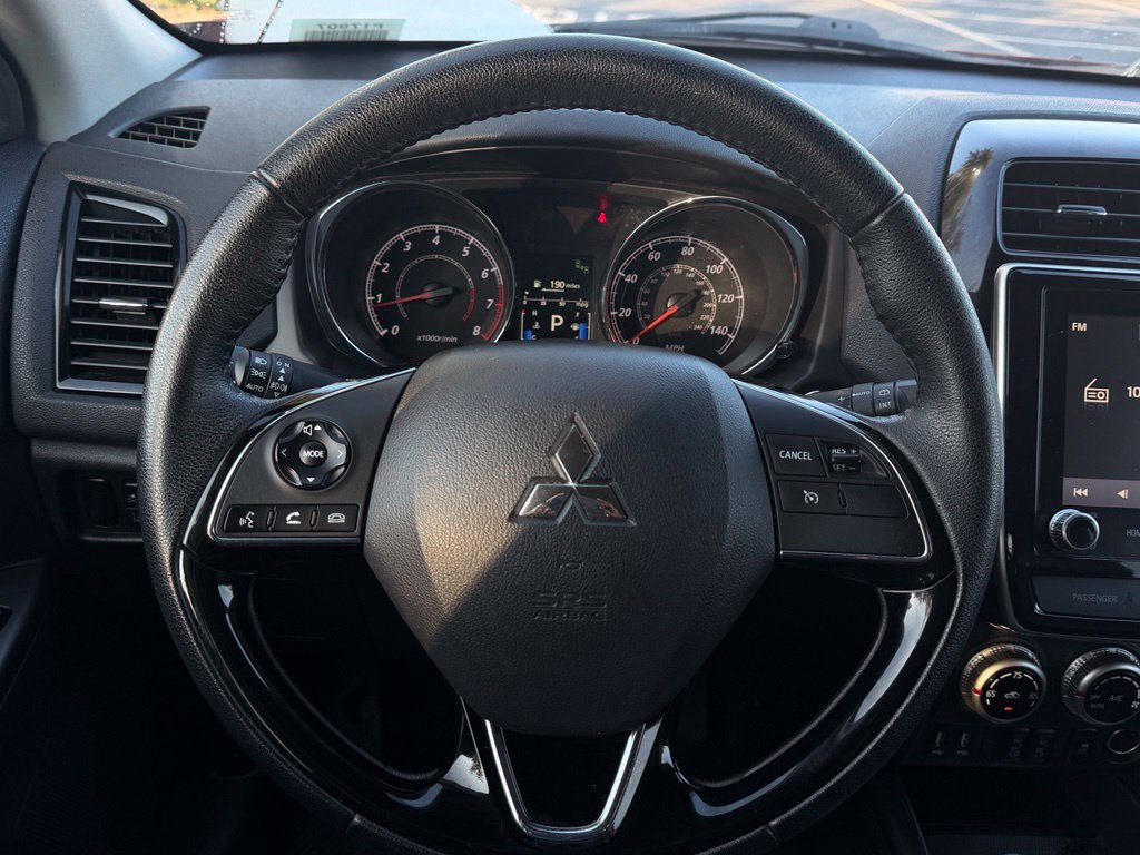 Used 2025 Mitsubishi Outlander Sport SE AWD/4WD image 12