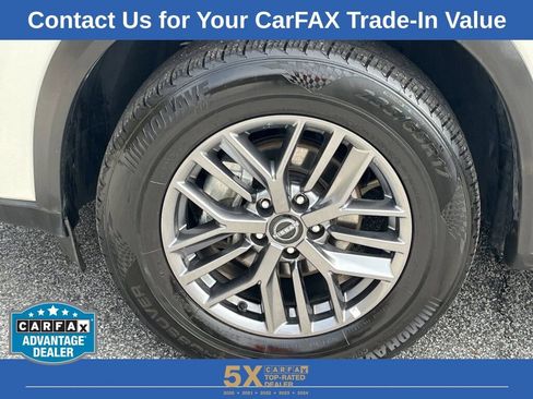 Used 2024 Nissan Rogue S image 29