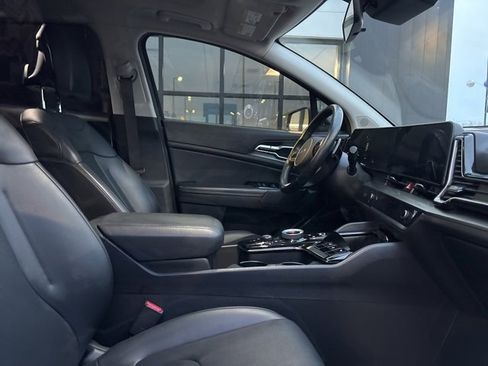 Used 2023 Kia Sportage EX w/ EX Premium Package image 12