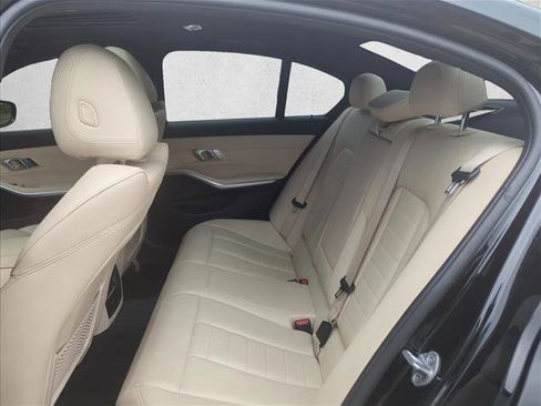 Used 2021 BMW 330i Sedan w/ Convenience Package RWD image 19