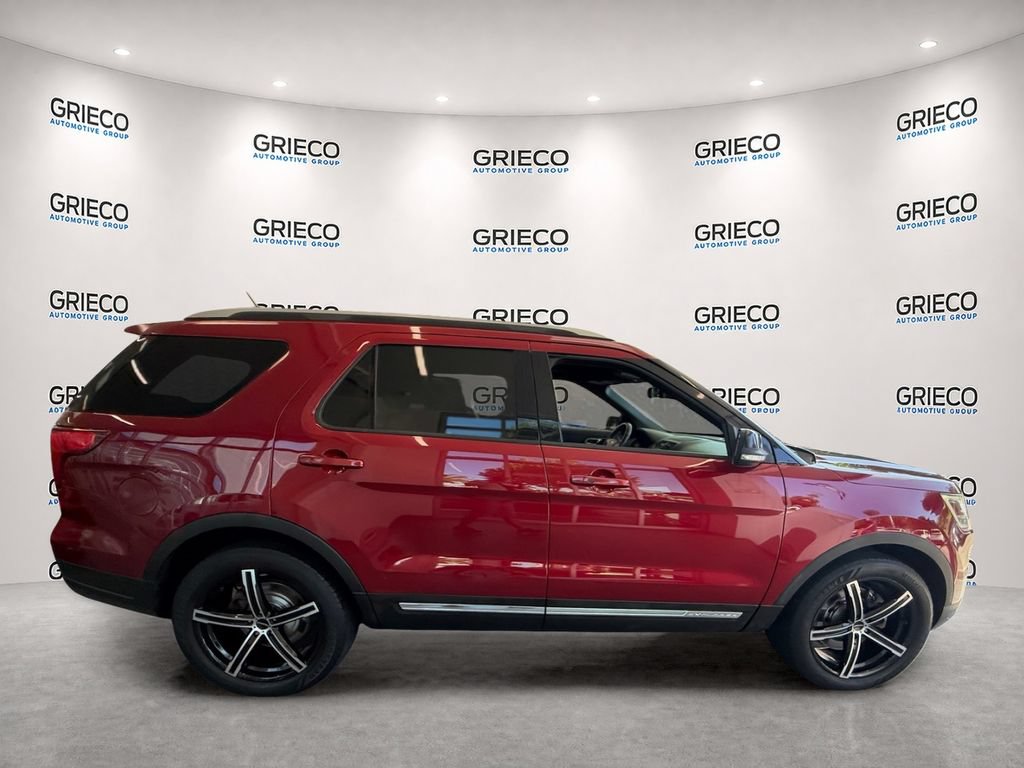 Used 2018 Ford Explorer XLT w/ Equipment Group 202A FWD image 7