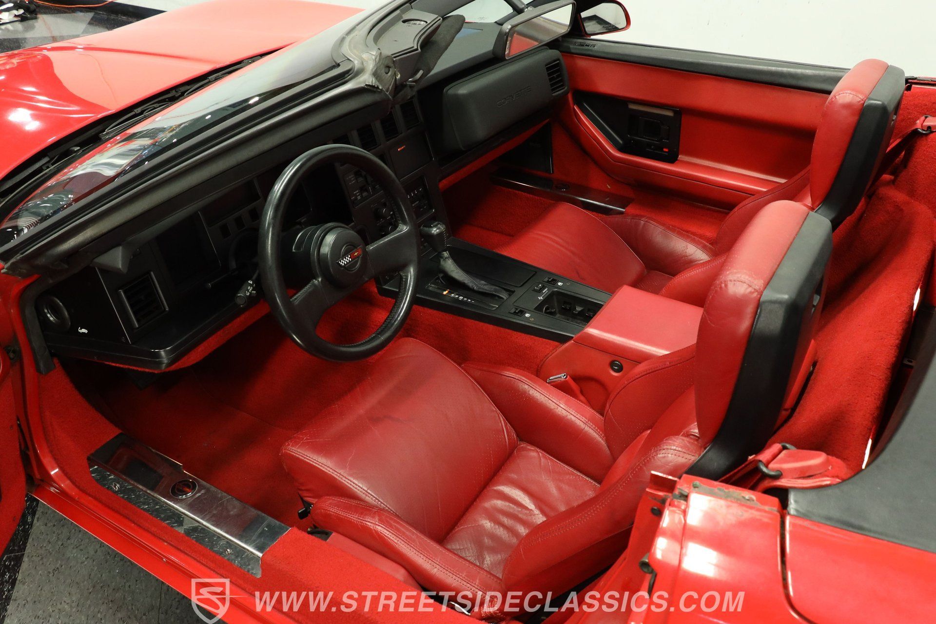 Used 1988 Chevrolet Corvette Convertible RWD image 4