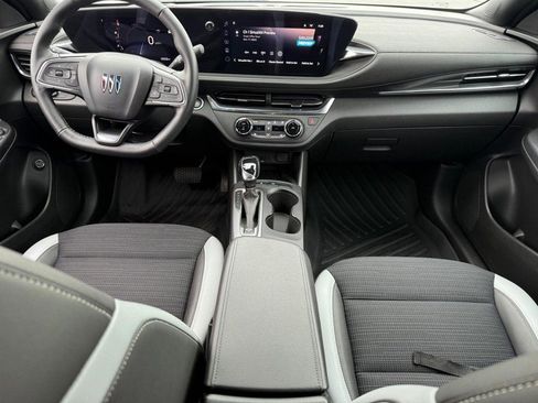 Used 2024 Buick Envista Preferred w/ Convenience I Package image 11