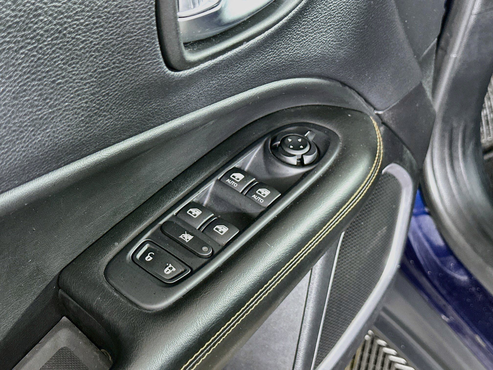 Used 2018 Jeep Compass Limited AWD/4WD image 15