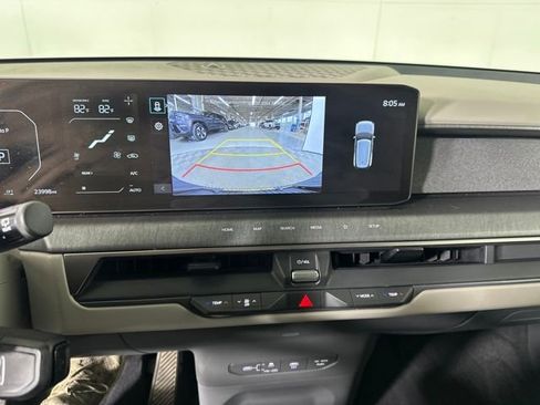 Used 2024 Kia EV9 Wind image 22