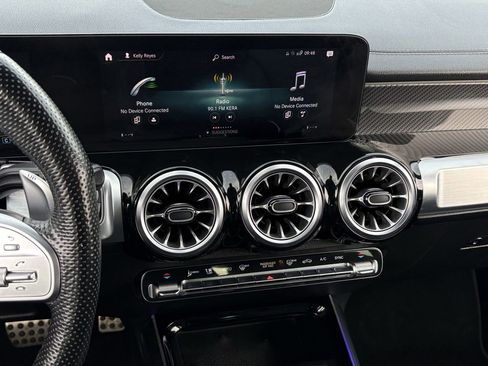 Used 2022 Mercedes-Benz GLB 35 AMG 4MATIC image 20