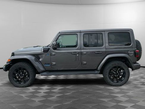 Used 2021 Jeep Wrangler Unlimited Sahara AWD/4WD image 2